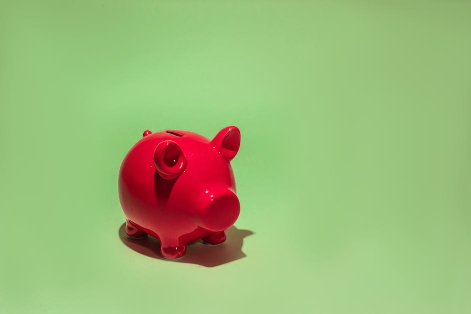Illustration of piggy bank inside a glass jar representing retirement savings